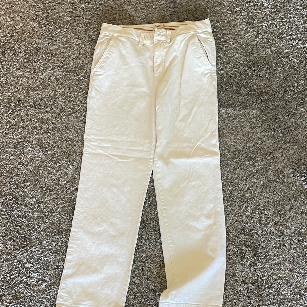 Faherty women’s white Chinos. Size 28